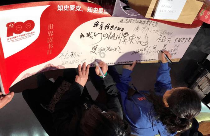 金莎和男友录综艺片酬1:9 分成？恋情被吐槽甚至劝分