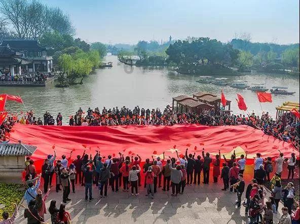 为什么我的奶奶总是询问后妈还有后妈前夫还有后妈孩子的事情…？游戏画面